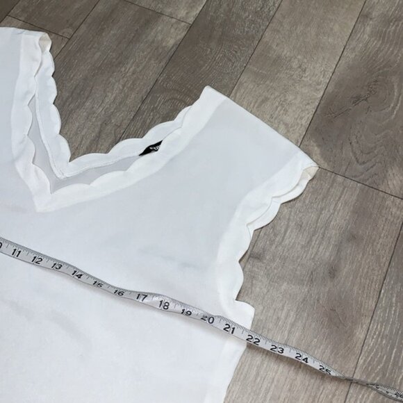 Womens Express Scallop Lining V-Neck Sleeveless Top Shirt - Picture 6 of 6